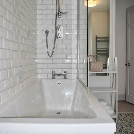 Chic And Contemporary Victorian Family Casa vacanze